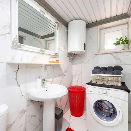 Beachfront Family-Friendly House With Hot Tub Cavtat, Dubrovnik - 22828 Vikendica Cavtat