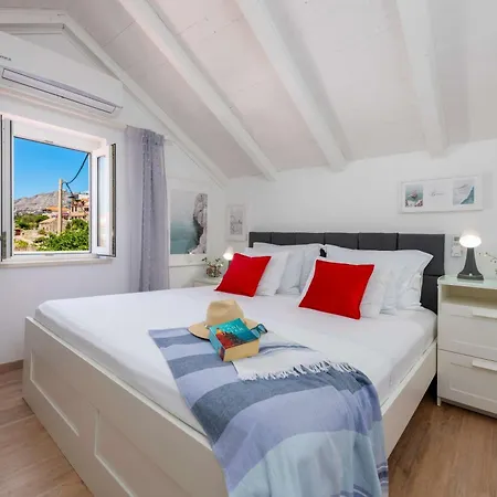 度假居 Beachfront Family-friendly House With Hot Tub Cavtat, Dubrovnik - 22828 *