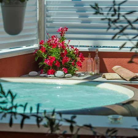 Beachfront Family-Friendly House With Hot Tub Cavtat, Dubrovnik - 22828 * Cavtat